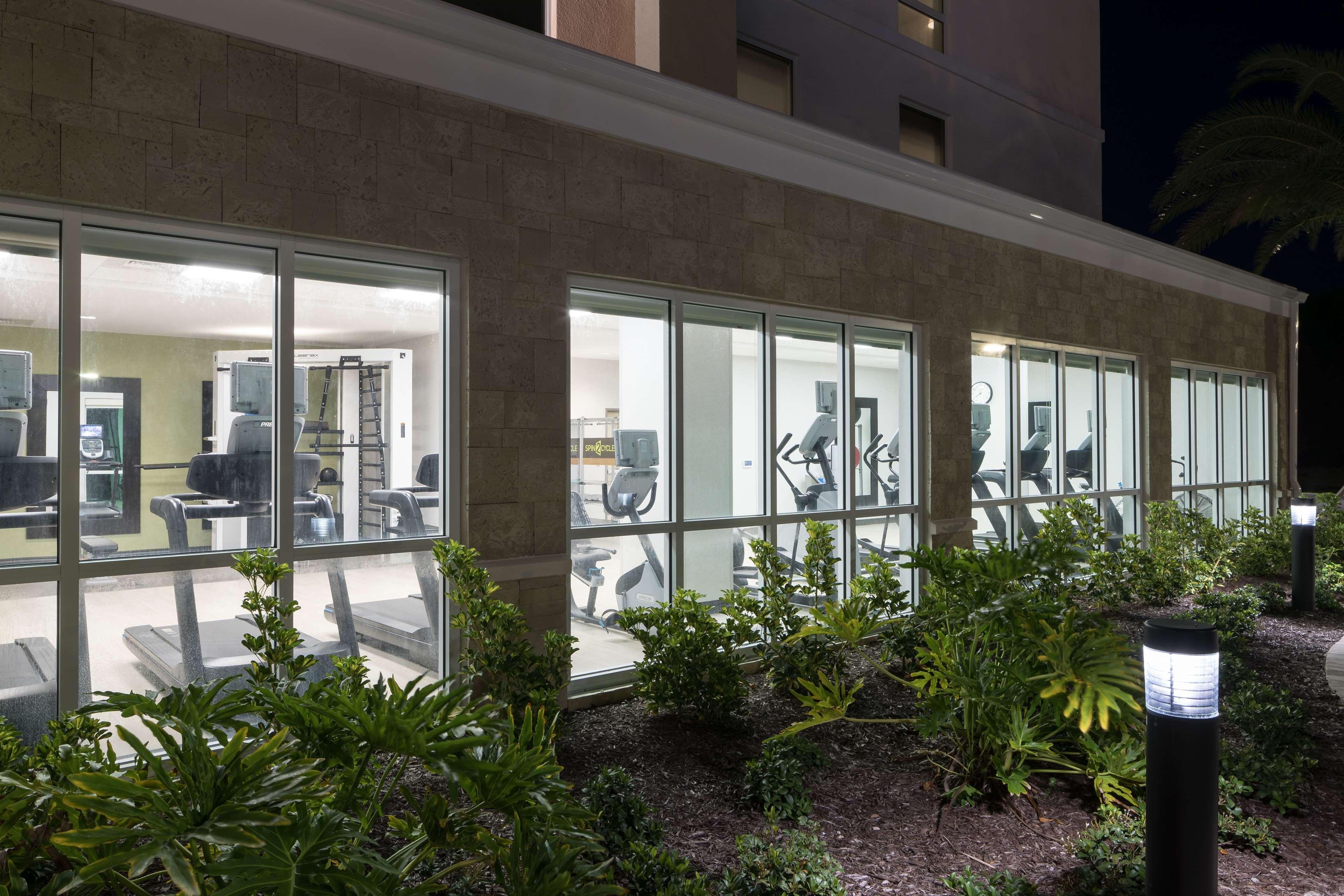 Hampton Inn & Suites Cape Canaveral Cruise Port, Fl Екстер'єр фото