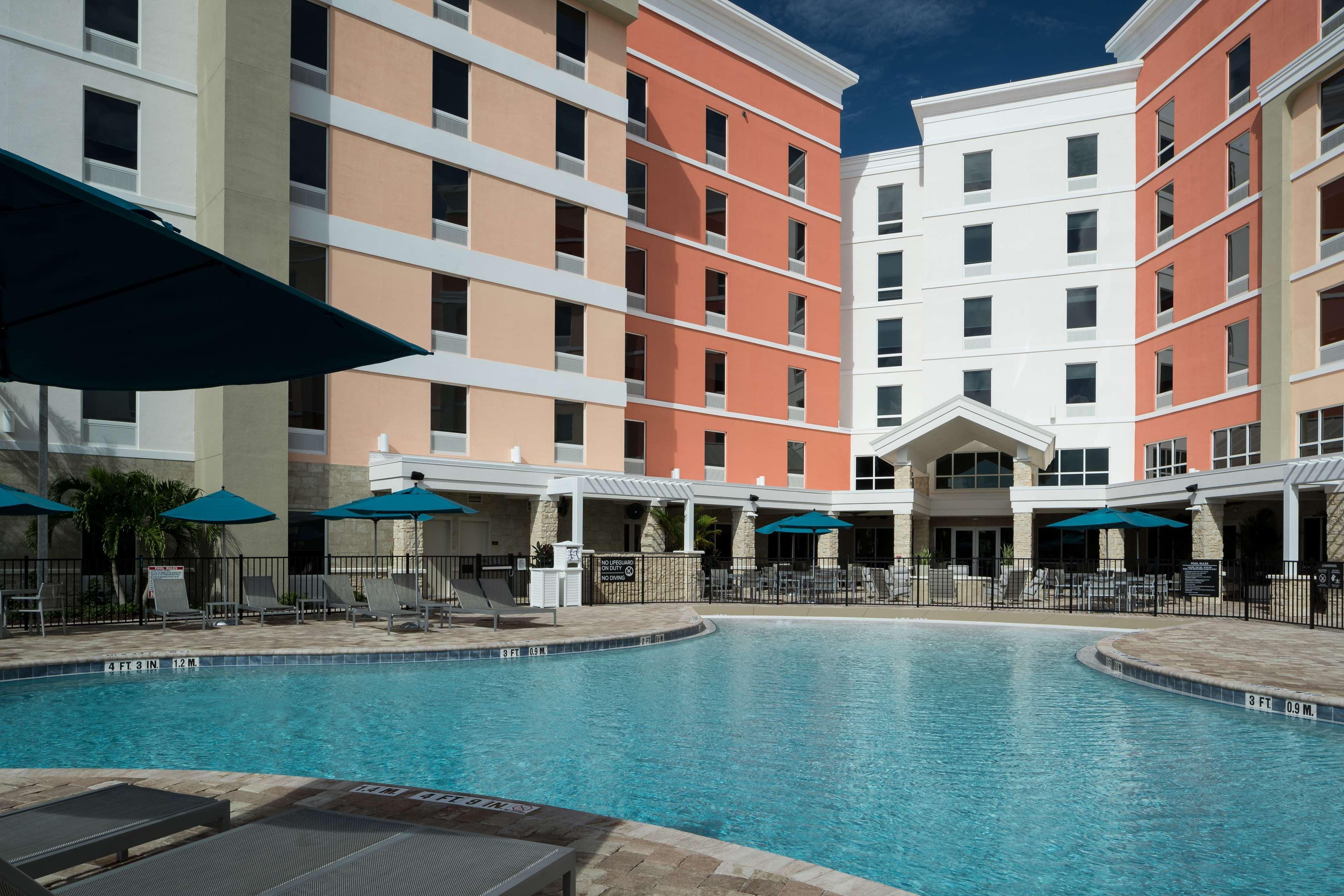 Hampton Inn & Suites Cape Canaveral Cruise Port, Fl Екстер'єр фото