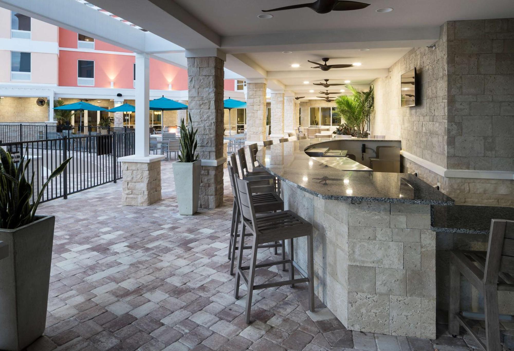 Hampton Inn & Suites Cape Canaveral Cruise Port, Fl Екстер'єр фото